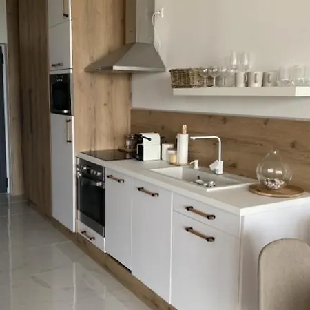 Lakeview アパート