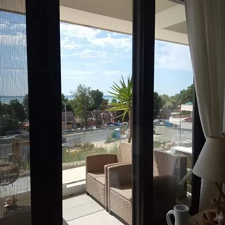 アパート Lakeview *